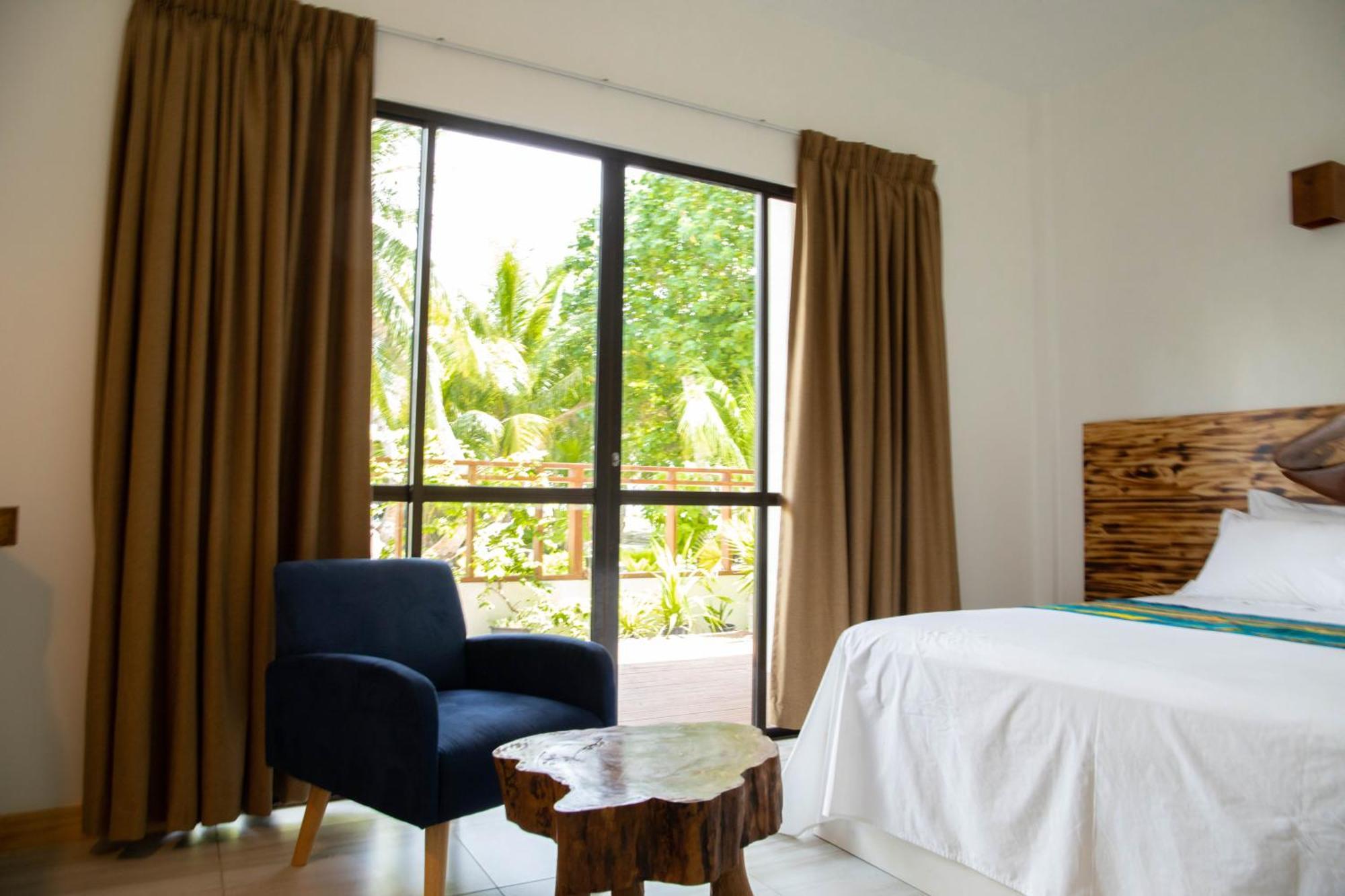Kudhi Boli Beach House Thulusdhoo Room photo